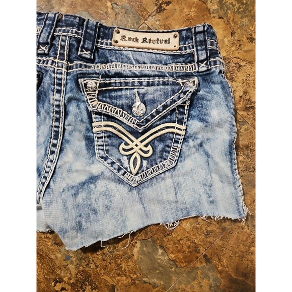 Rock Revival Jean Shorts Elaina Mid-rise Short Jeweled Bling Size‎ 27 (A148) - Picture 1 of 8